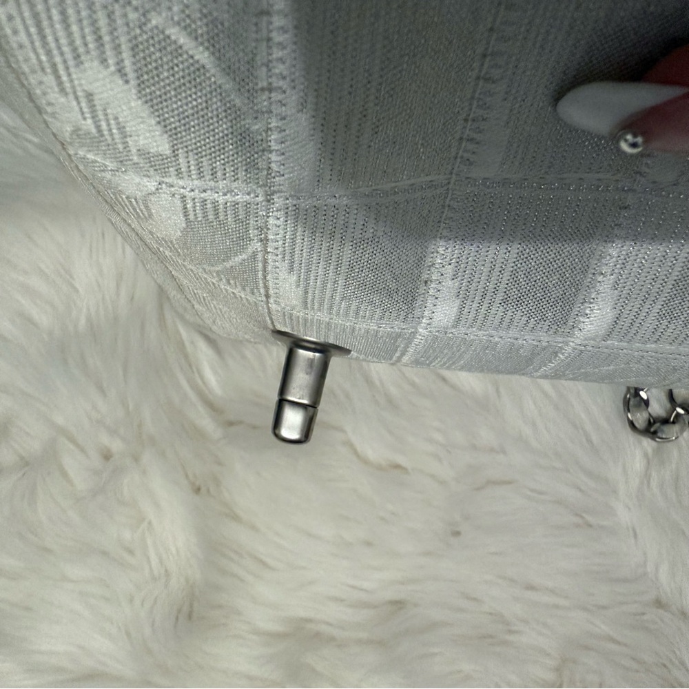 Chanel Classic Flap medium - Travel Ligne white/silver - Picture 8 of 15
